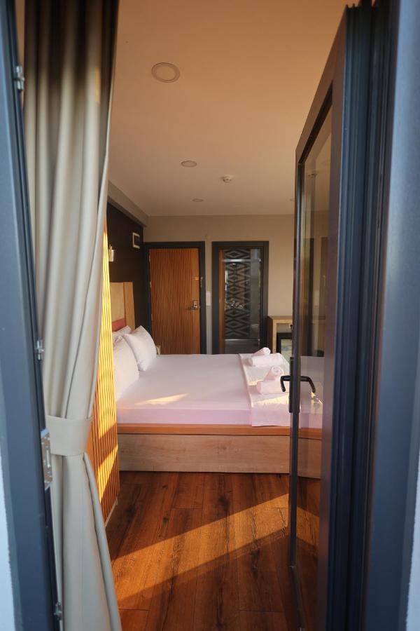Tasliman Otel Γιάλοβα Εξωτερικό φωτογραφία