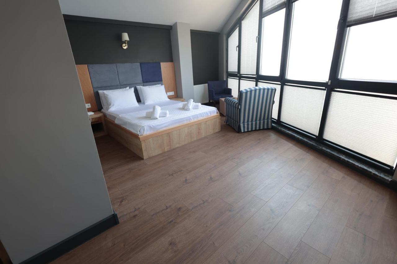 Tasliman Otel Γιάλοβα Εξωτερικό φωτογραφία