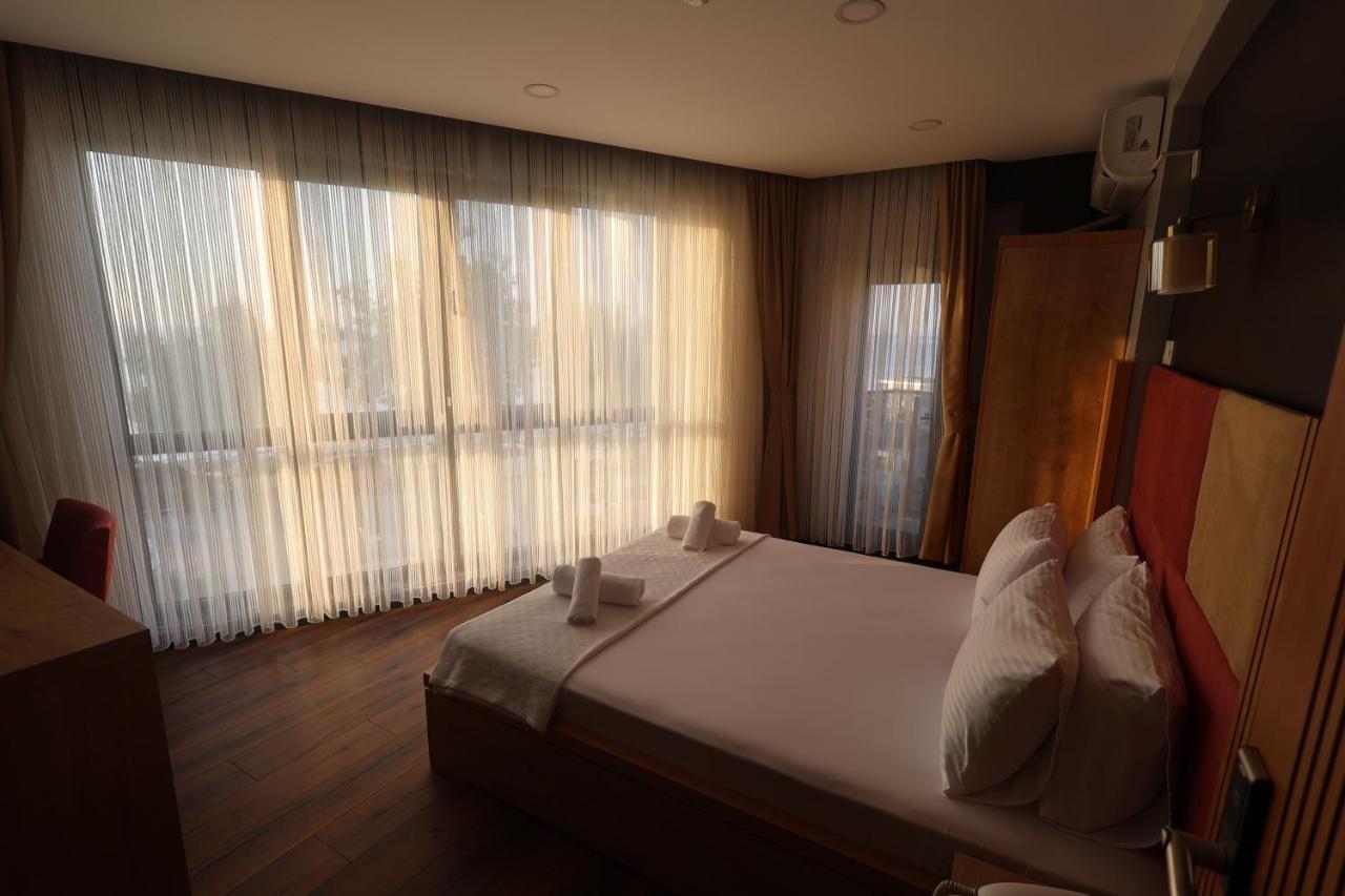 Tasliman Otel Γιάλοβα Εξωτερικό φωτογραφία